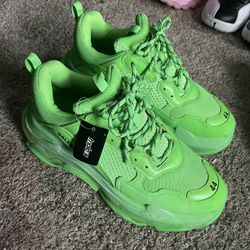 Balenciaga triple S 