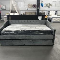 Grey Velvet Twin Day Bed With Twin Trundle