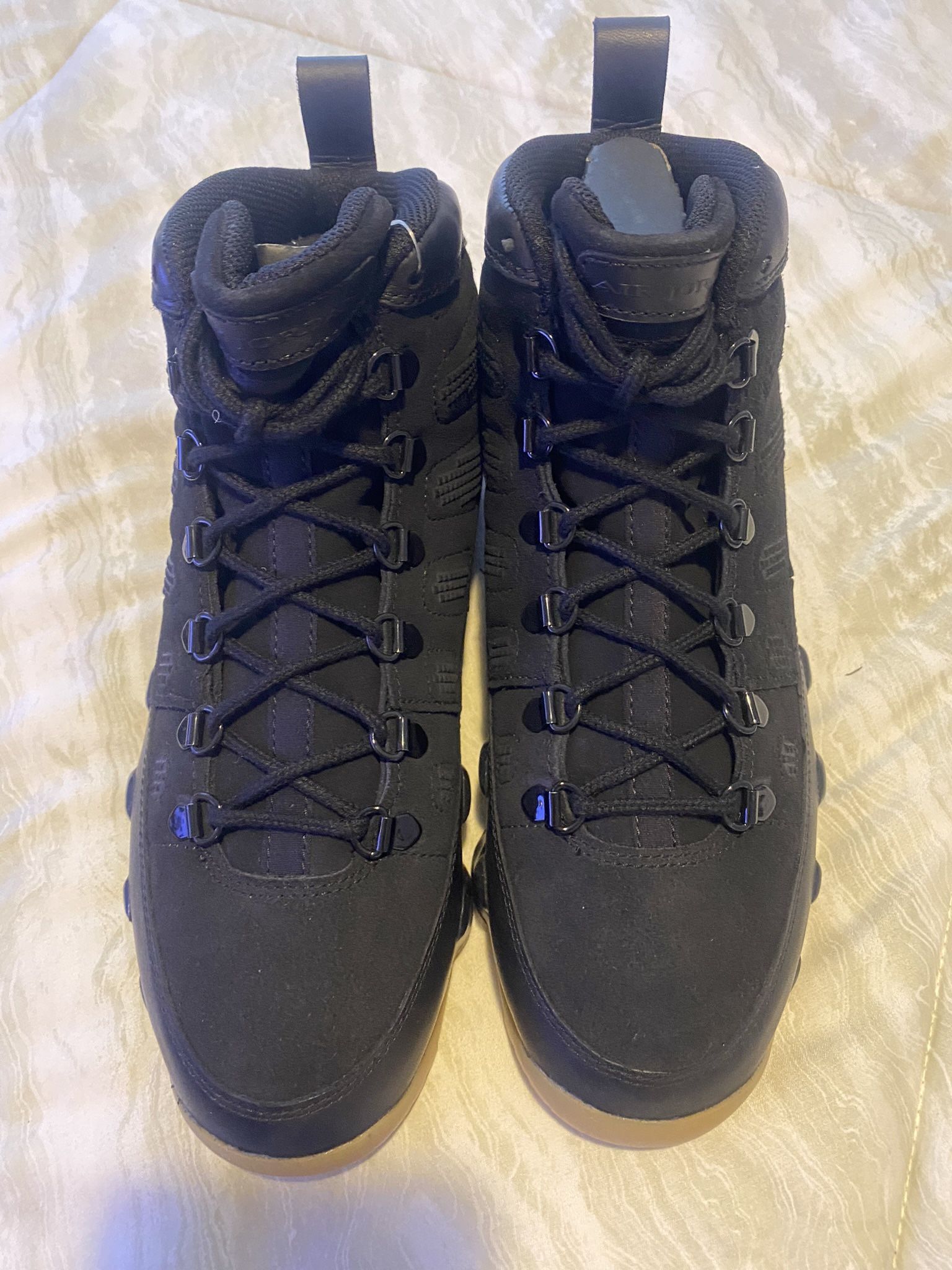 Jordan 9 Retro “Black Light Gum”