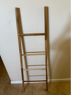 wooden blanket ladder