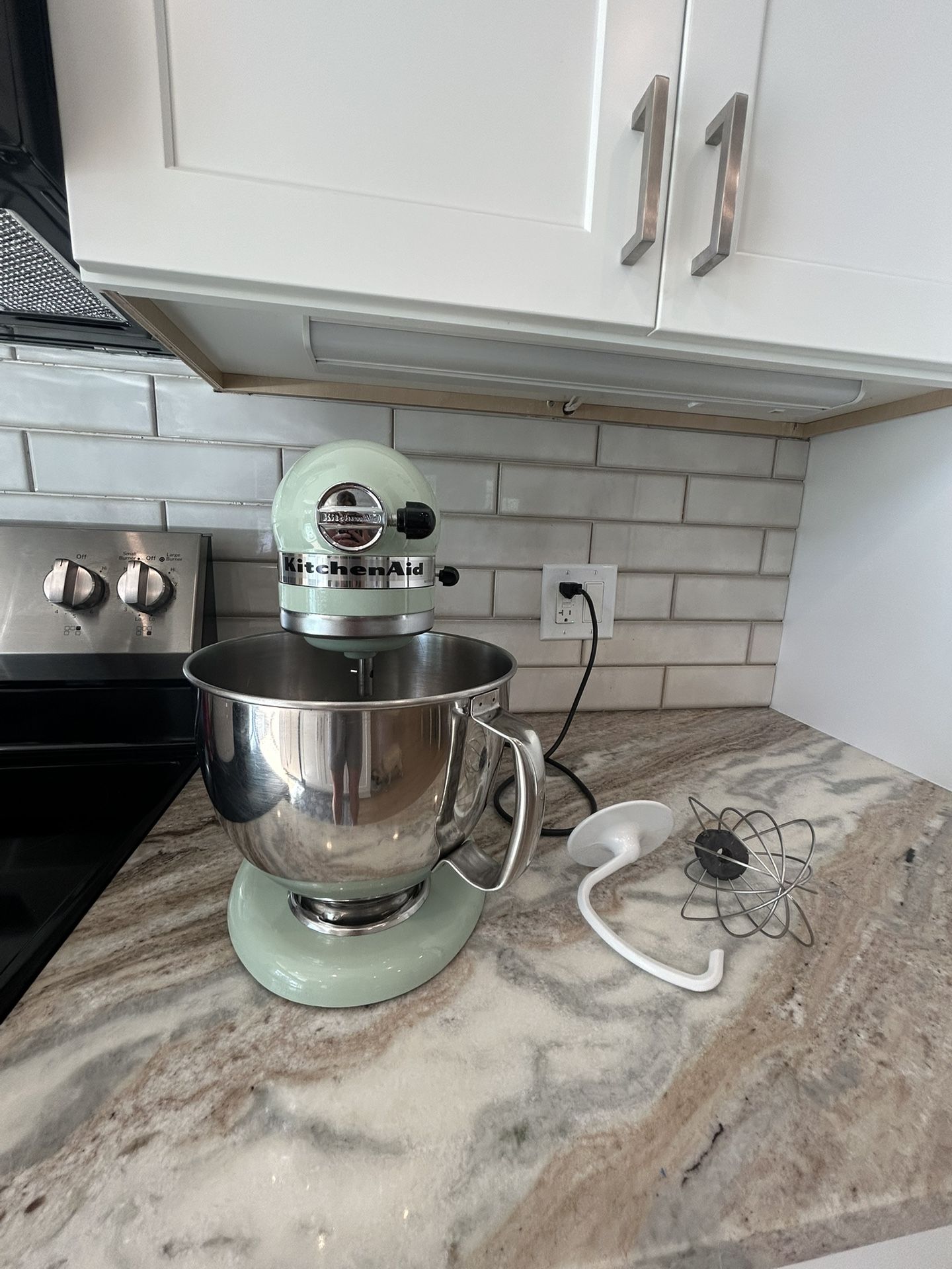 KitchenAid Artisan 5-Quart Stand Mixer – Mint Green