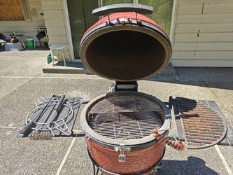 Kamado Joe 2 (like big green egg) Barbacue grill