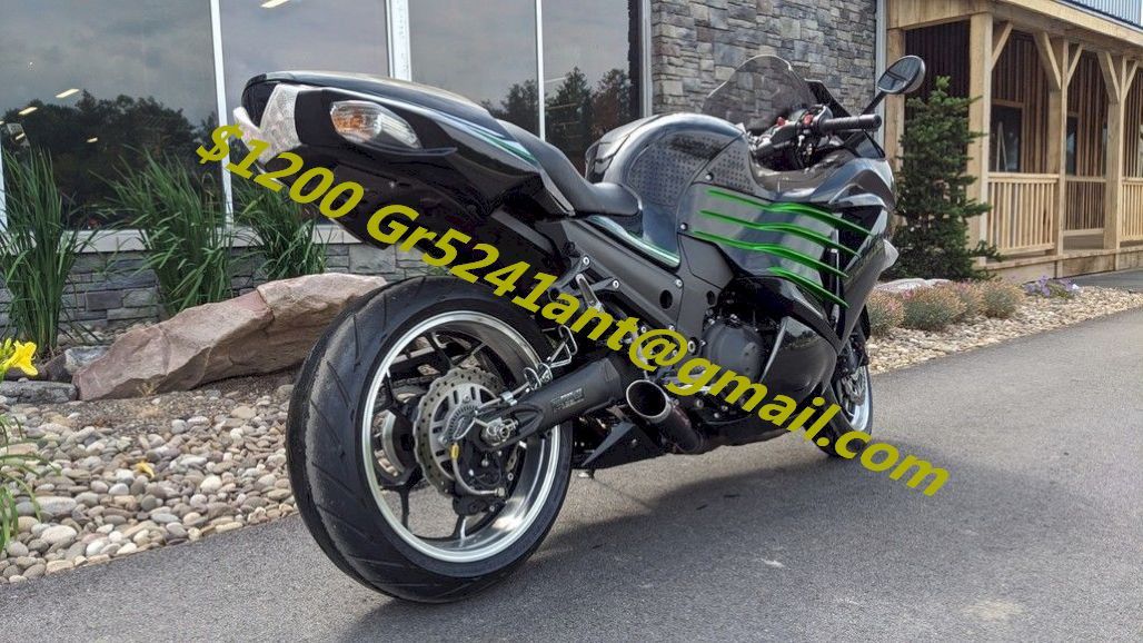 Photo $1200 Selling my 2013 Kawasaki Ninja ZX 14R.