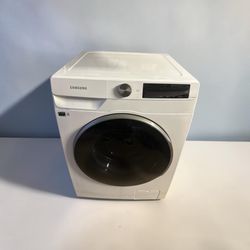 Samsung 2.5cu. ft. Compact Front Load Washer, white with black door