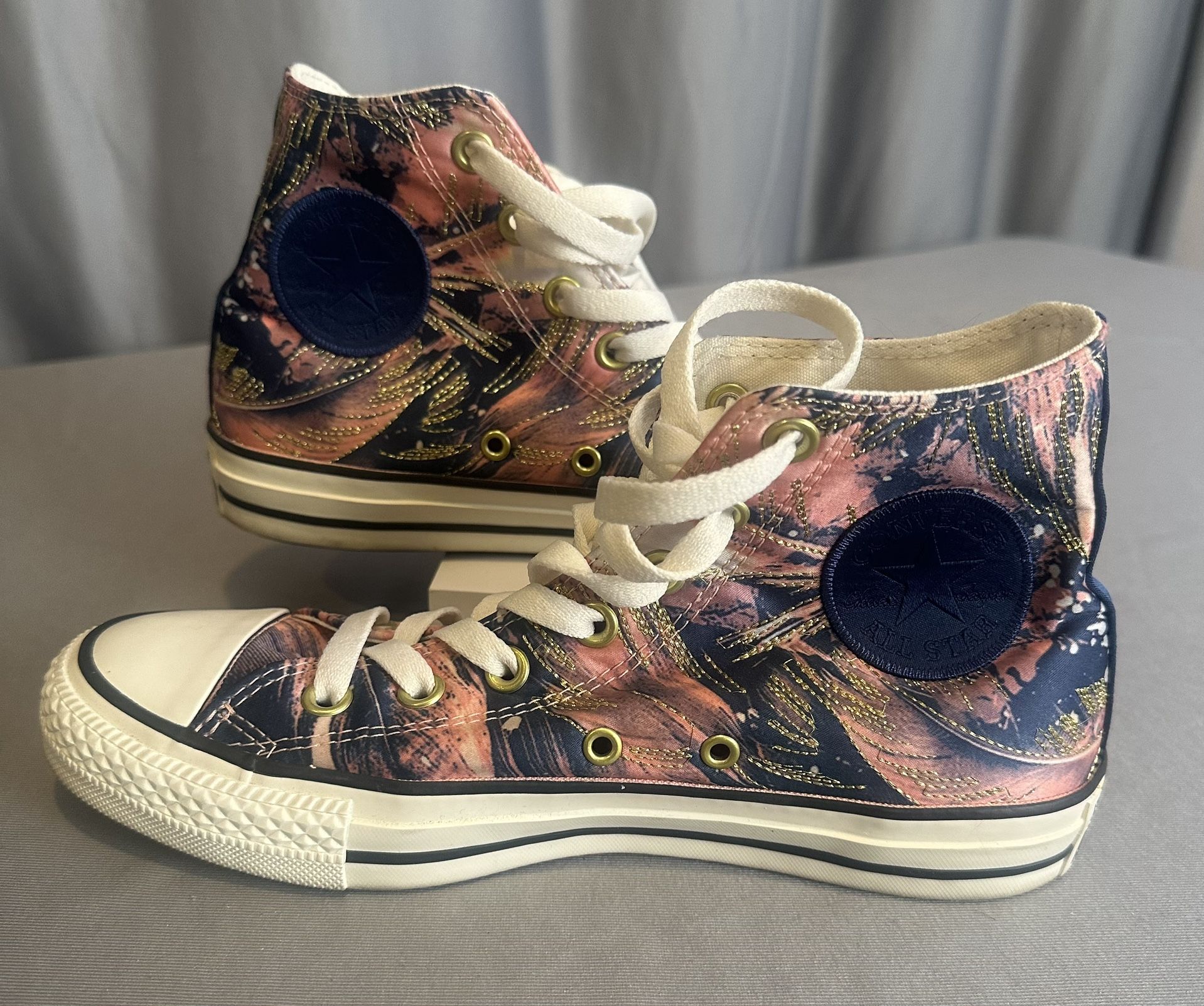 Converse High-Top Sneakers W7