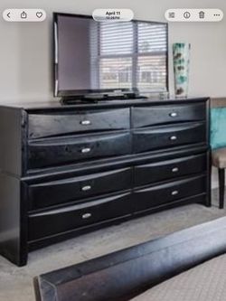Dark Brown 8 Drawer Dresser & Nitestand
