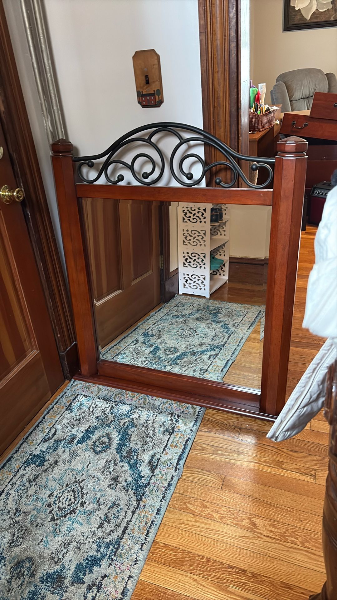 Large Mirror Free