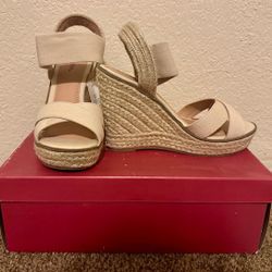 Women's Espadrille Wedge Sandal - Size 6 