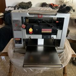 Craftsman Professional benchtop planer (13” class)