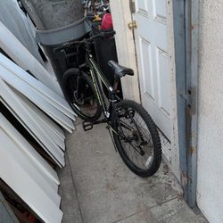 mongoose mountain bike 