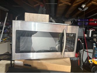 Wall mount microwave