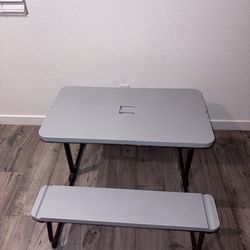 Kids outside/inside table