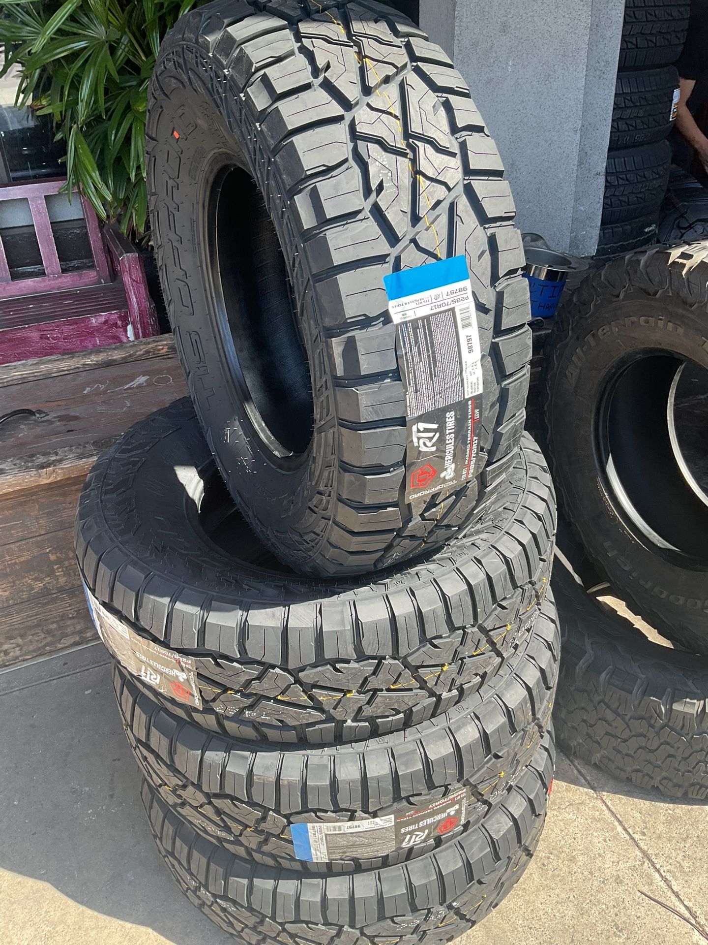 285/70/R17 Hercules RT1 Off Road Tires
