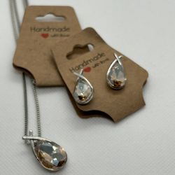 Stunning Silver Tone Necklace & Earring Set w/ Light Yellow Teardrop Pendant