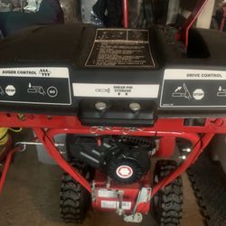 Troy Bilt. Snowblower 