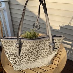 Michael Kors Tote