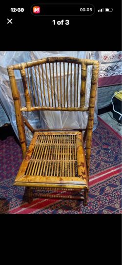 Vintage Bamboo Folding Chairs!! 4 of them