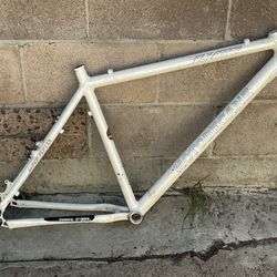 Motobecane Super Fly 9357 Aluminum Mountain Bike Frame Super Light!