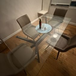 DINING TABLE