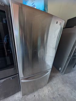 30 ^^ Kenmore bottom Freezer Refrigerator