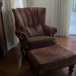 Leather Lounge Chair