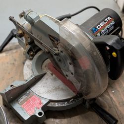 Delta 10' Table Milter Saw 
