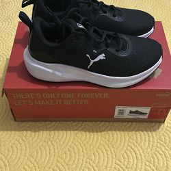 Women’s Sneakers