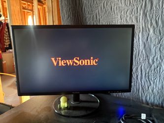 19” Monitors (2) + Dell dock station