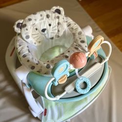 Skip Hop Floor Chair with Removal Toy Bar