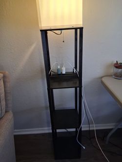 Shelf floor lamp