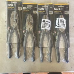 Pliers 