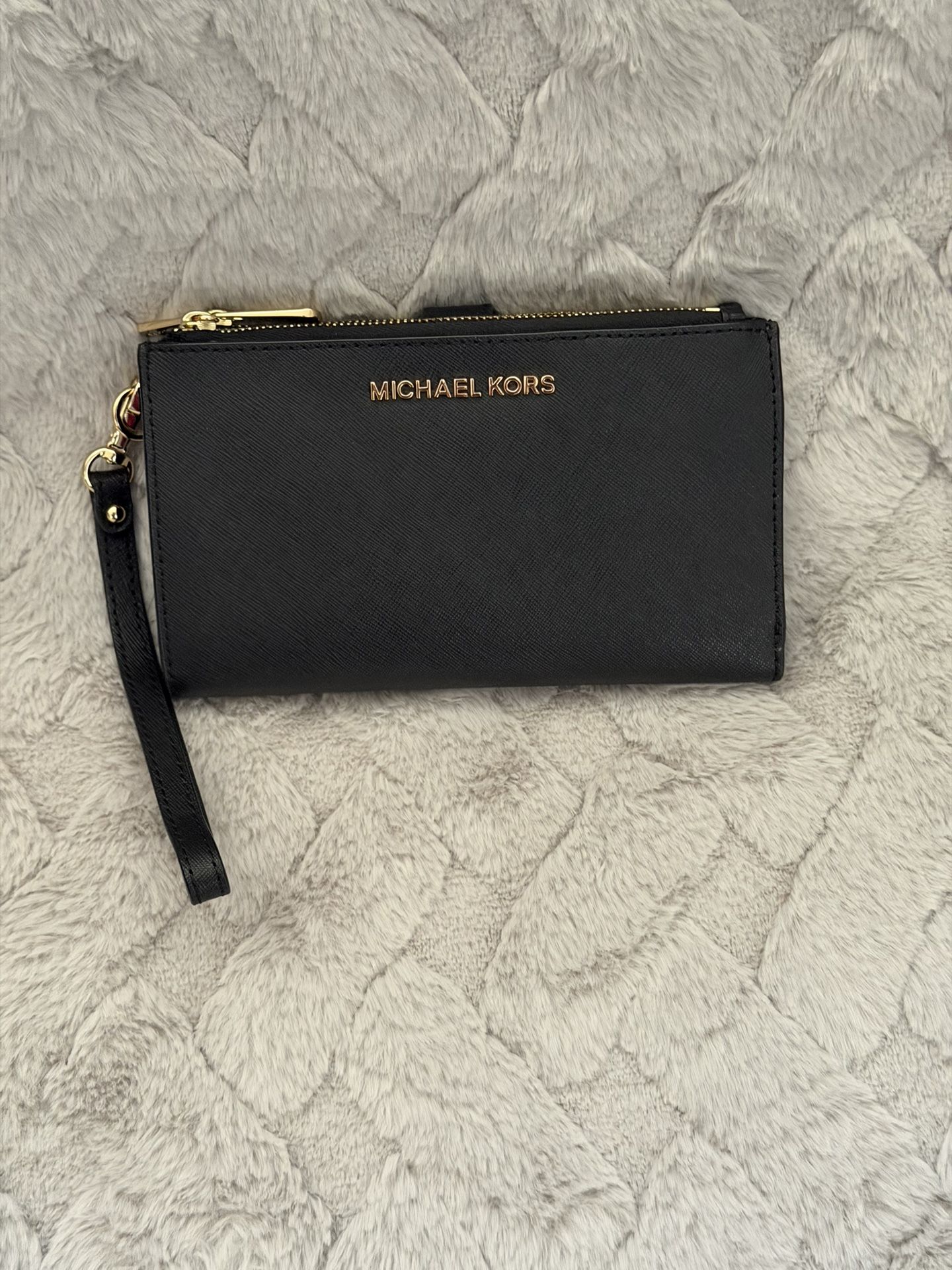 Michael Kors Wristlet Wallet