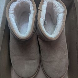 Cushionaire Suede Boots 