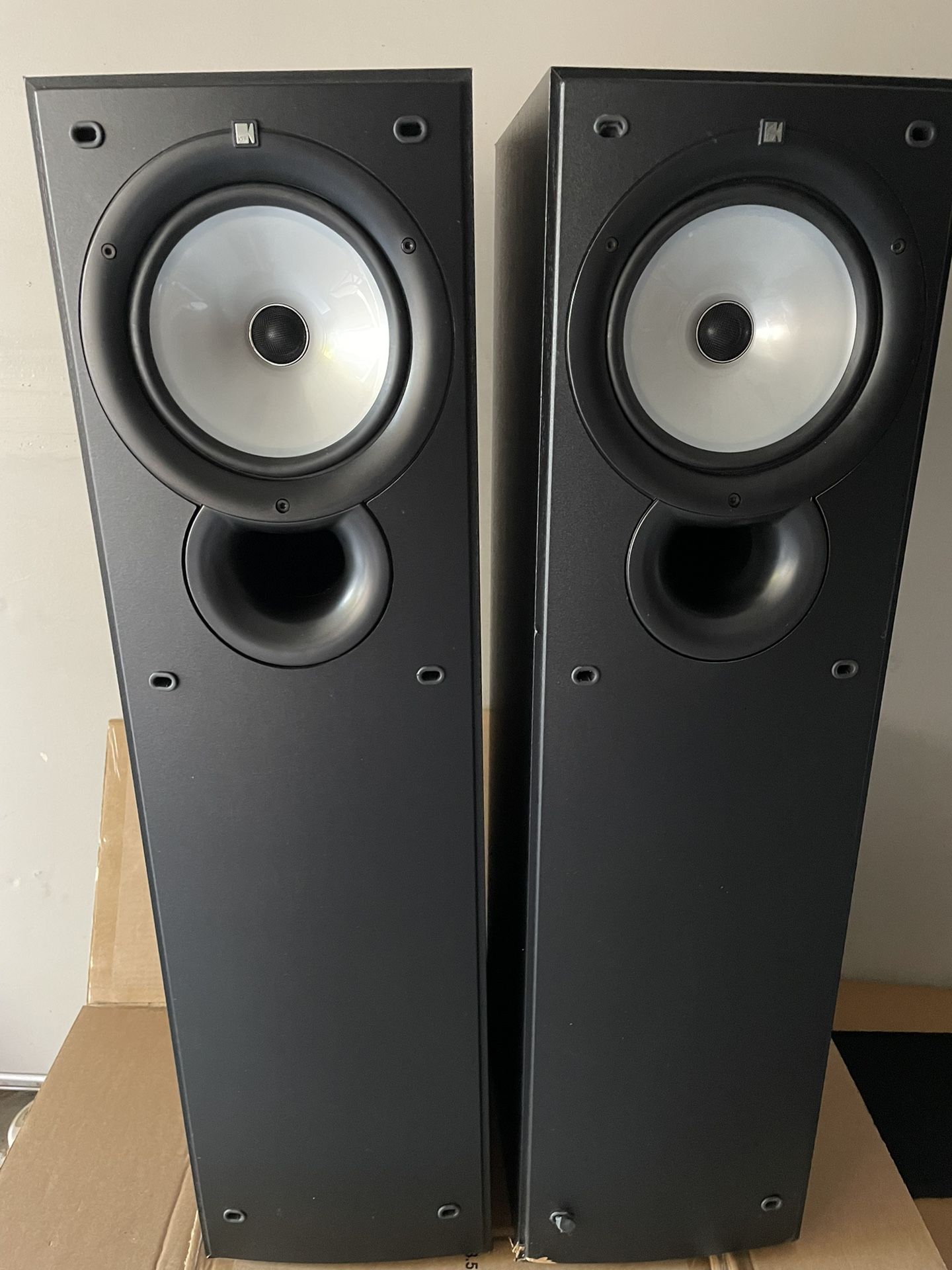 K e f High End Floor Speakers!