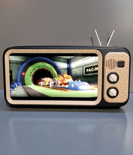 Cell Phone Holder Vintage TV Style