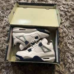 Jordan 4 Midnight Navy