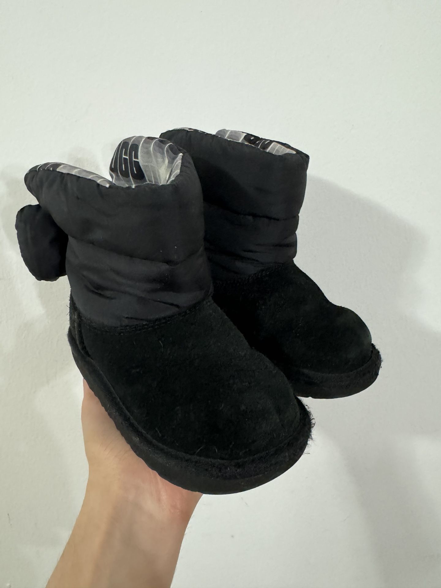 Toddler Girl Suede UGG Boots Size 8/9