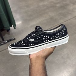 Pre loved Vans Nocturnal crystal size 10