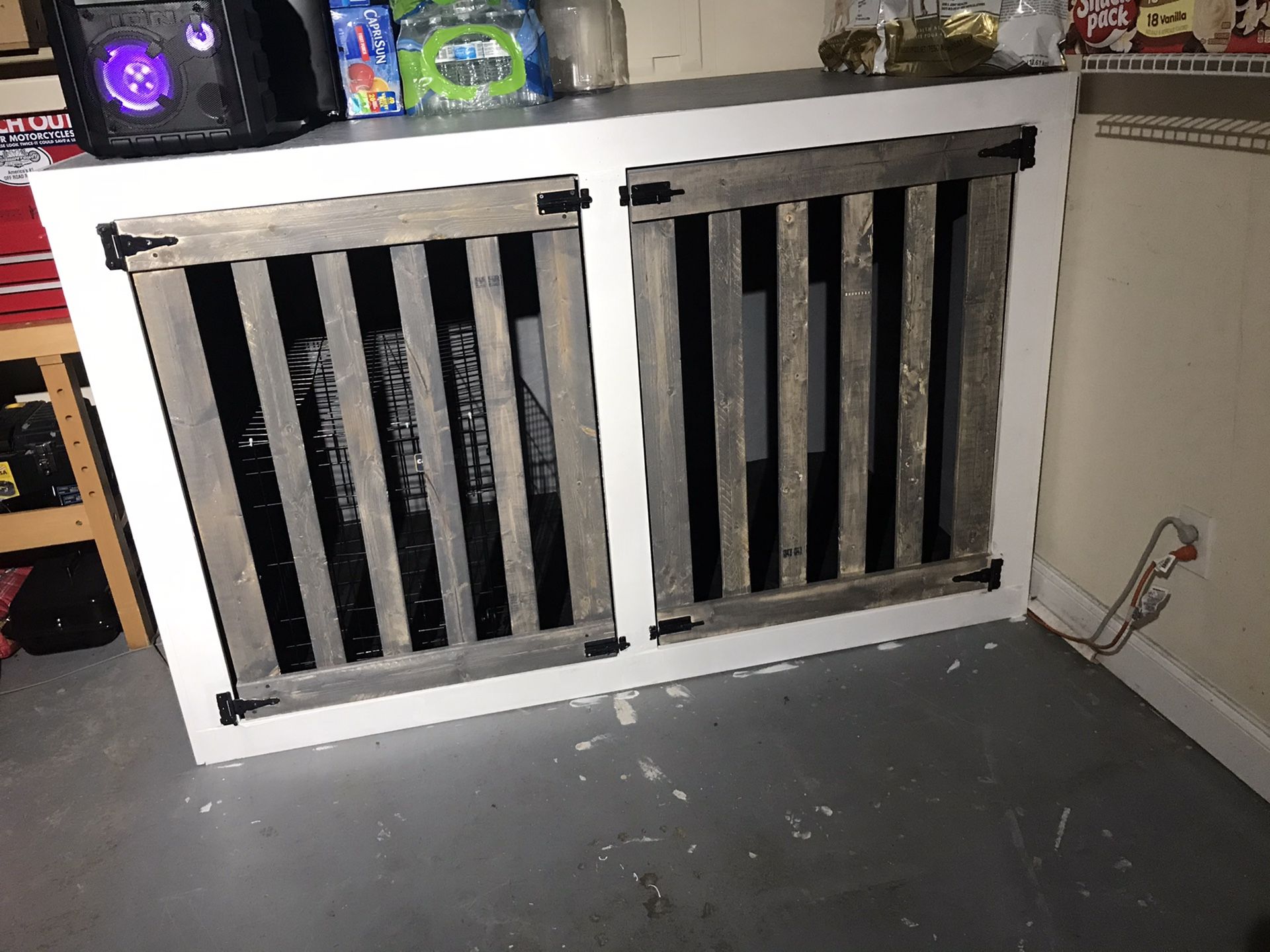 Double Kennel Dog House / Table