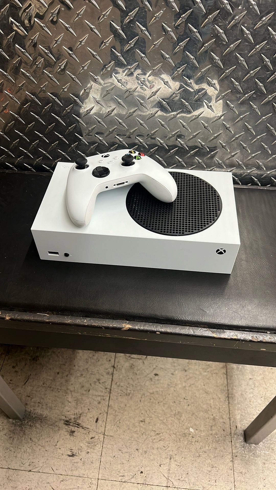 Microsoft XBOX Series S Digital Video Game Console 1883 512GB