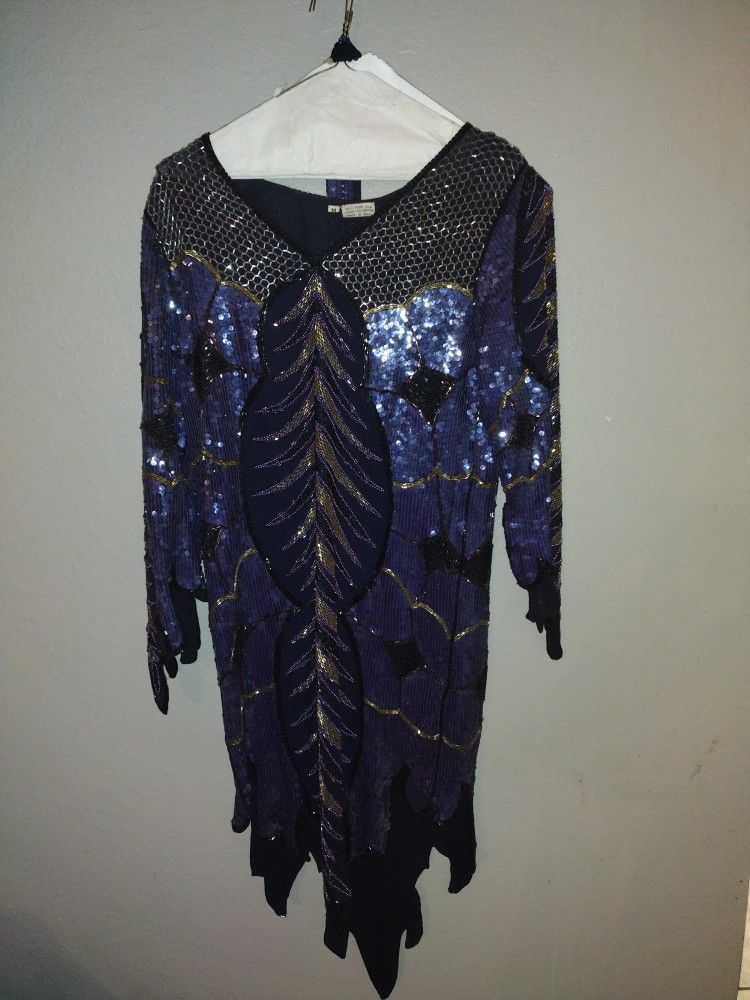 Gatsby inspired Royal Blue Sequin Dress//Flapper style size medium very heavy dress very rare and elegant come with belt strap see fourth picture larg