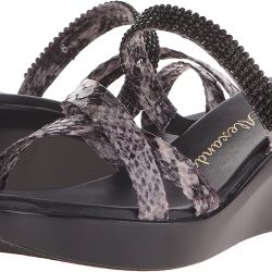 Athena Alexander, Size 8