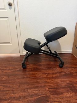Ergonomic Kneeling Chair with Casters