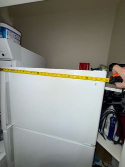 Refrigerator white General Electric