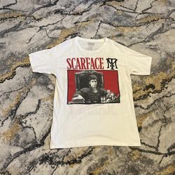 Scarface graphic tee size medium