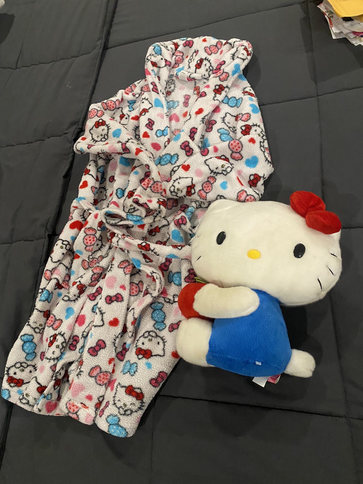 13” HELLO KITTY AND FLEECE ROBE LOT