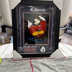 Mickey Mouse Photo Signed By Bret Iwan The Voice Of Mickey
