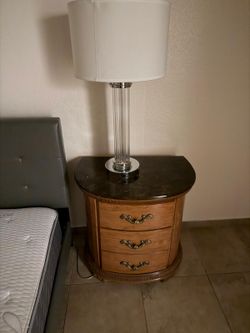 Everything must go , bed sets nightstand, lasso