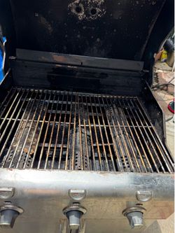 Grill in good condition used but. Still 👍