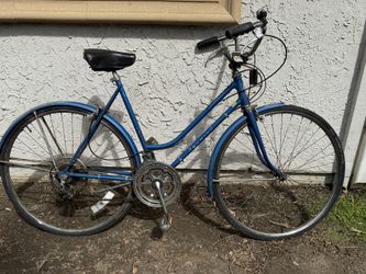 Vintage Schwinn suburban step through bike
